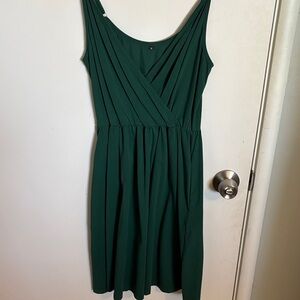 Elegant Green Sleeveless Dress